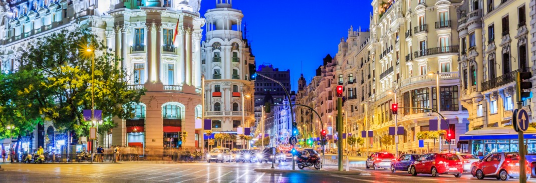Die Gran Via in Madrid, Spanien